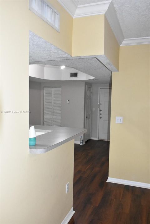 For Rent: $2,350 (2 beds, 2 baths, 1391 Square Feet)