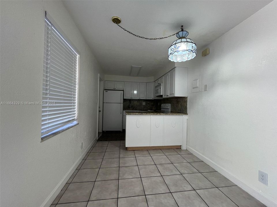 For Rent: $1,650 (1 beds, 1 baths, 550 Square Feet)