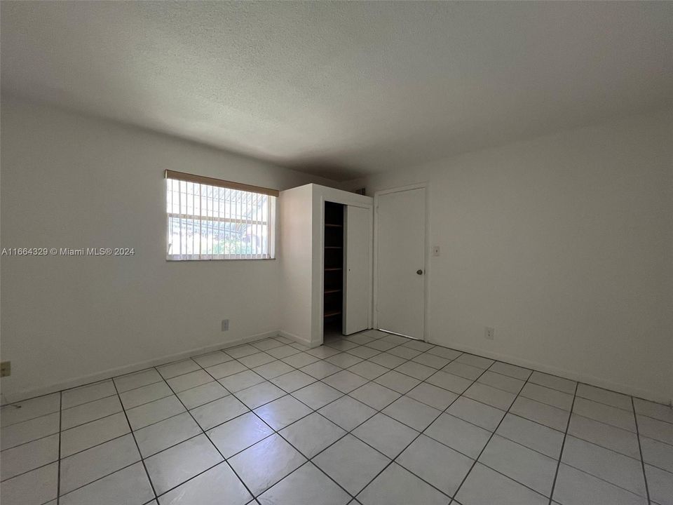 For Rent: $1,650 (1 beds, 1 baths, 550 Square Feet)