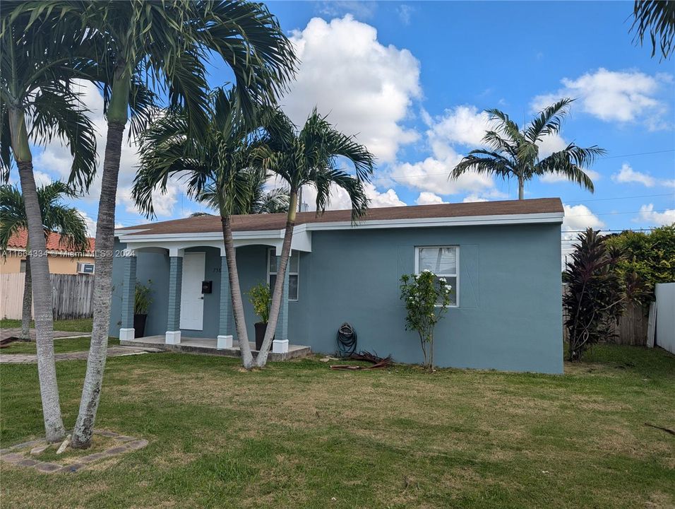 En Venta: $599,999 (3 camas, 1 baños, 936 Pies cuadrados)