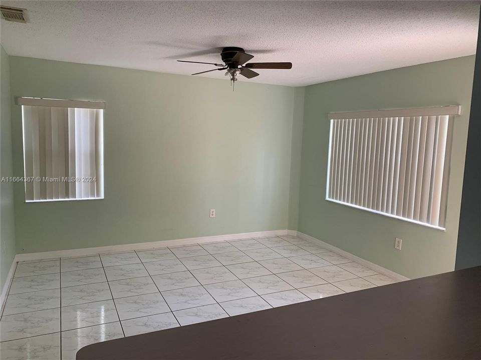 For Rent: $2,850 (3 beds, 2 baths, 1820 Square Feet)