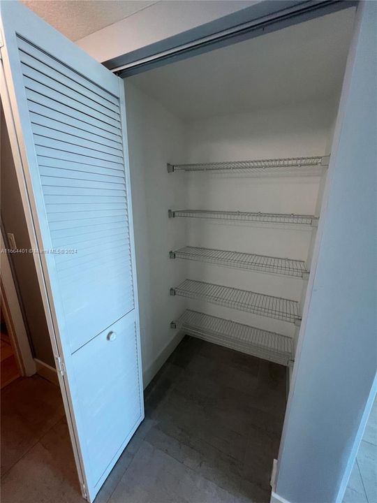 В аренду: $2,950 (1 спален, 1 ванн, 841 Квадратных фут)