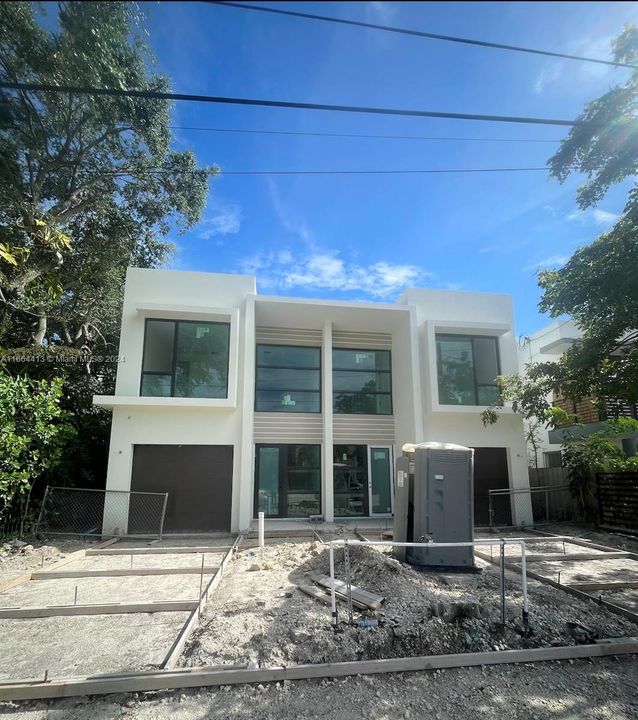 En Venta: $1,600,000 (3 camas, 2 baños, 1871 Pies cuadrados)