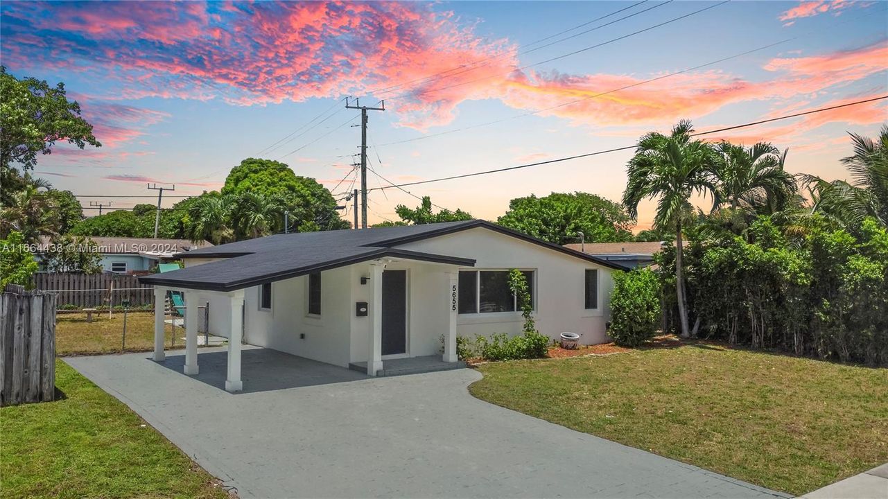 For Sale: $498,000 (3 beds, 2 baths, 1032 Square Feet)