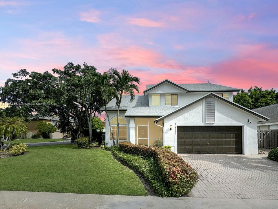 For Sale: $745,000 (4 beds, 2 baths, 1866 Square Feet)