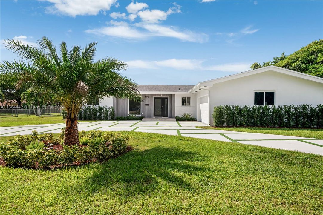 For Sale: $1,350,000 (3 beds, 2 baths, 1789 Square Feet)