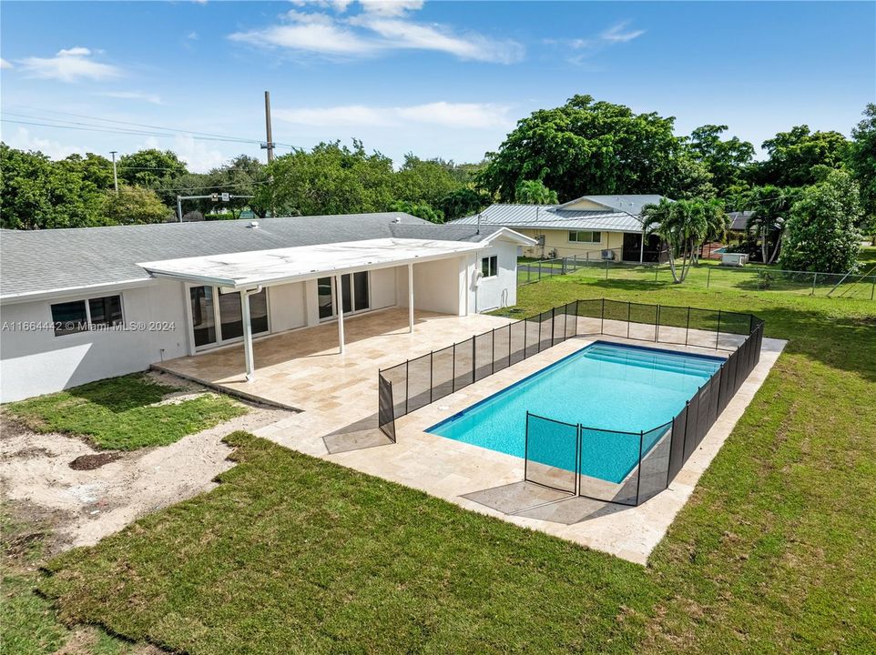 For Sale: $1,350,000 (3 beds, 2 baths, 1789 Square Feet)