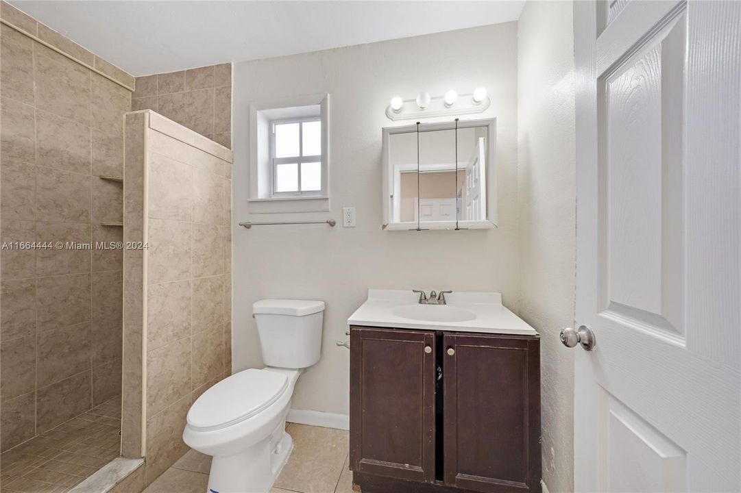 For Sale: $529,900 (4 beds, 2 baths, 1905 Square Feet)