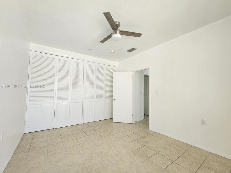 For Rent: $1,525 (1 beds, 1 baths, 656 Square Feet)