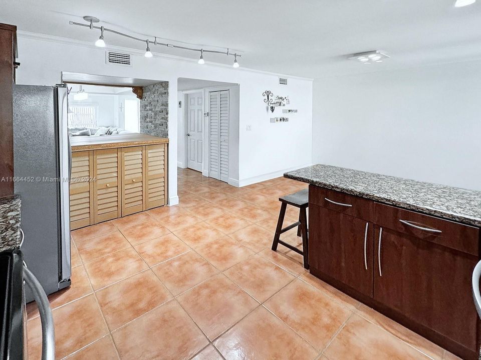 En Venta: $498,000 (3 camas, 2 baños, 1432 Pies cuadrados)