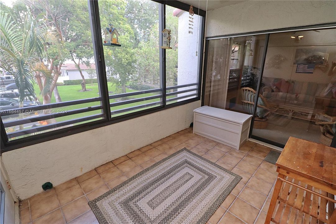 En Venta: $245,000 (2 camas, 2 baños, 880 Pies cuadrados)