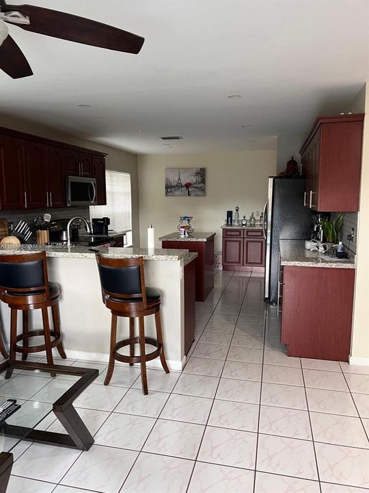 For Rent: $5,000 (3 beds, 2 baths, 2121 Square Feet)