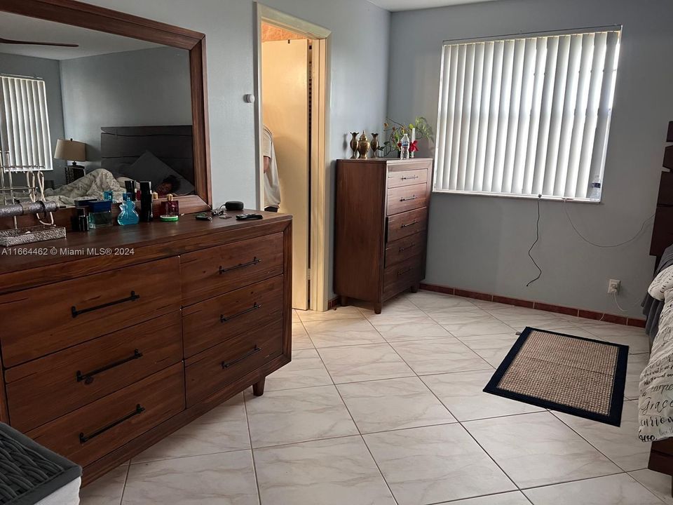 For Rent: $5,000 (3 beds, 2 baths, 2121 Square Feet)