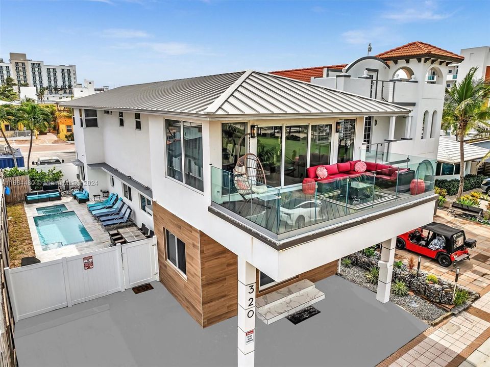 For Sale: $3,900,000 (5 beds, 4 baths, 2292 Square Feet)