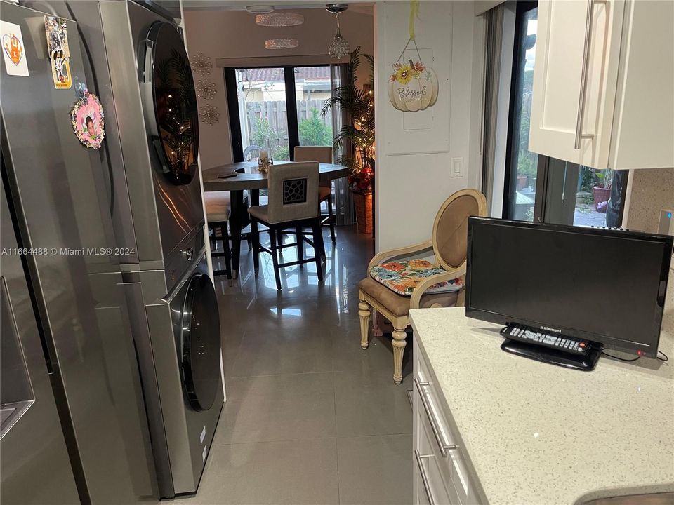 En Venta: $445,000 (2 camas, 2 baños, 991 Pies cuadrados)