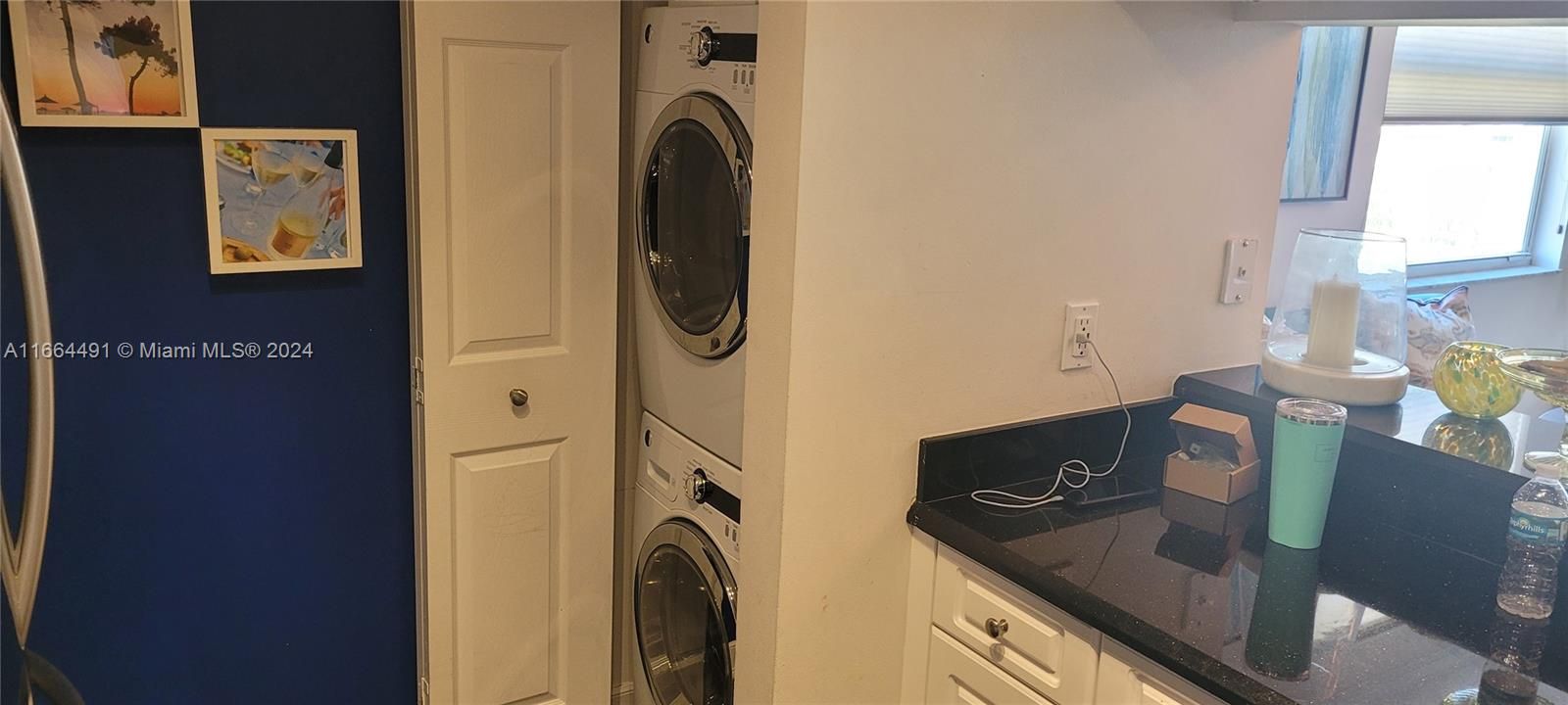 For Rent: $4,000 (2 beds, 2 baths, 934 Square Feet)