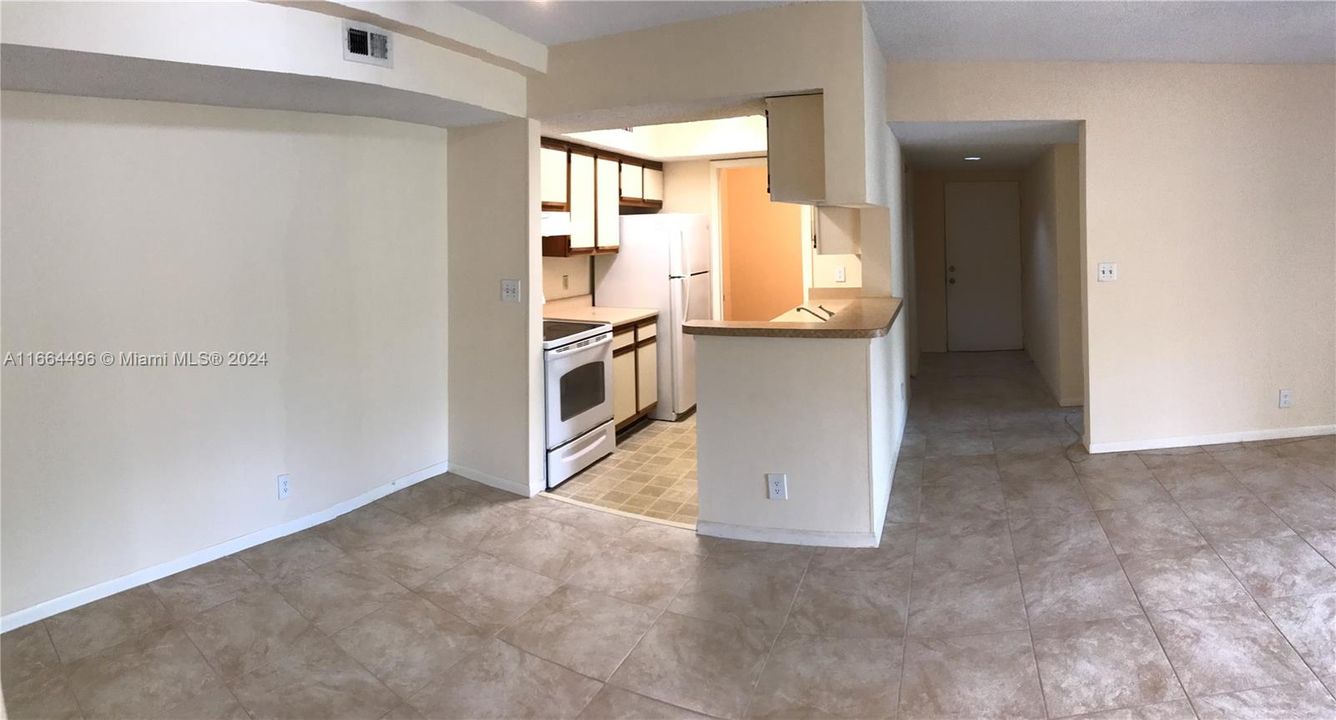 For Sale: $175,000 (2 beds, 2 baths, 1030 Square Feet)