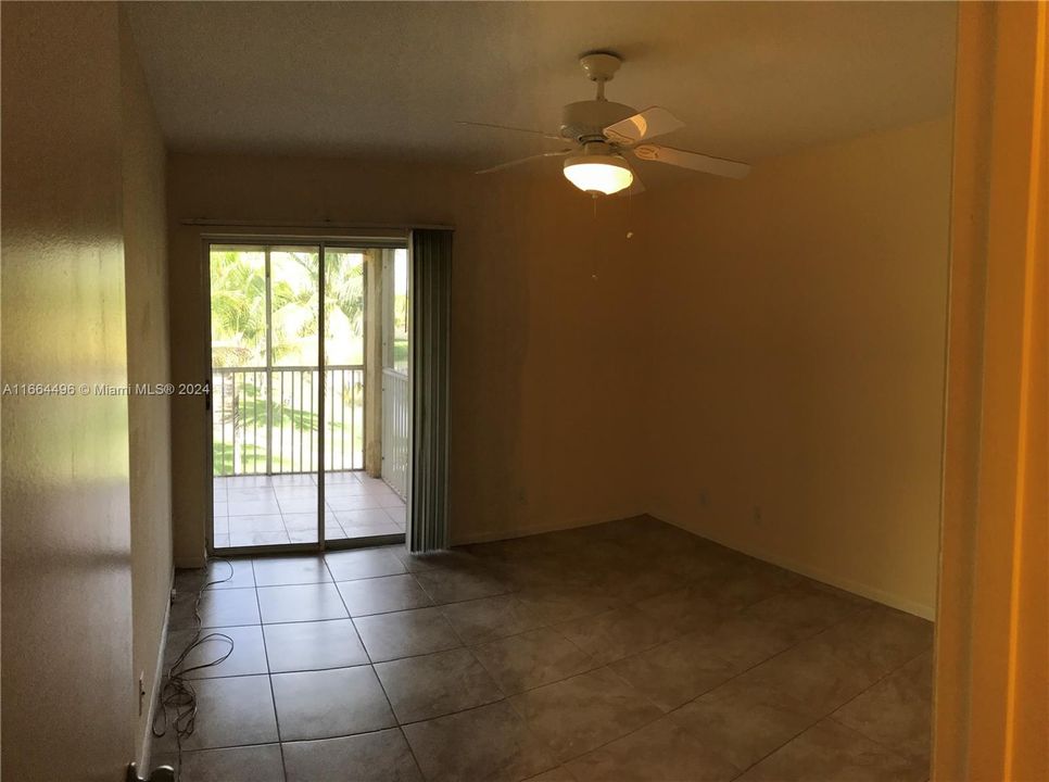 For Sale: $175,000 (2 beds, 2 baths, 1030 Square Feet)