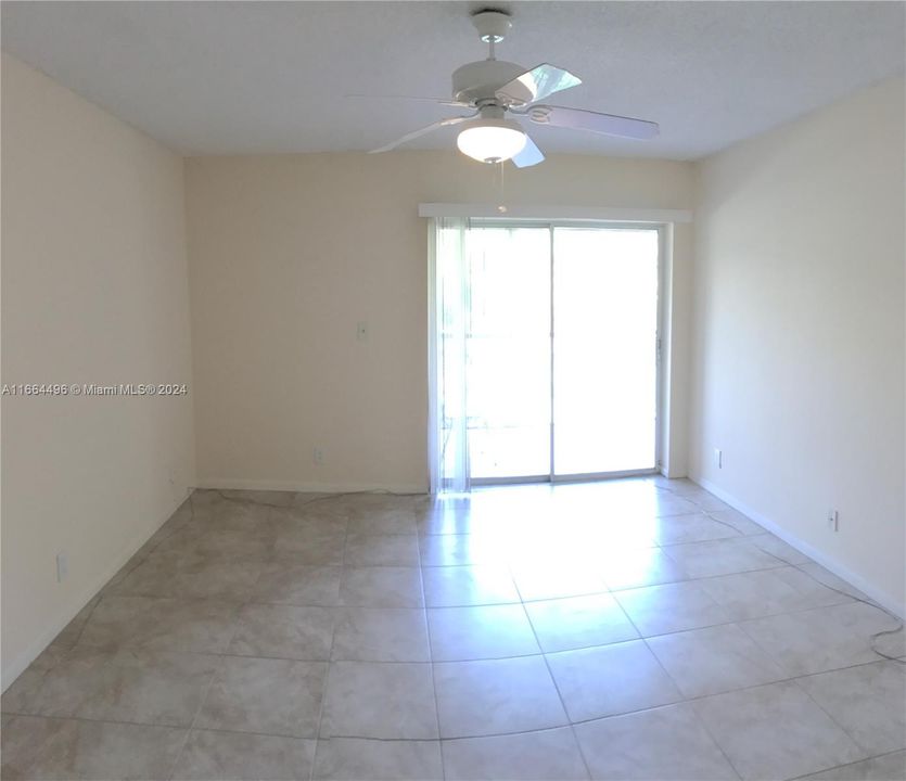 For Sale: $175,000 (2 beds, 2 baths, 1030 Square Feet)