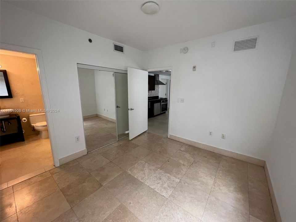 For Rent: $2,000 (1 beds, 1 baths, 524 Square Feet)