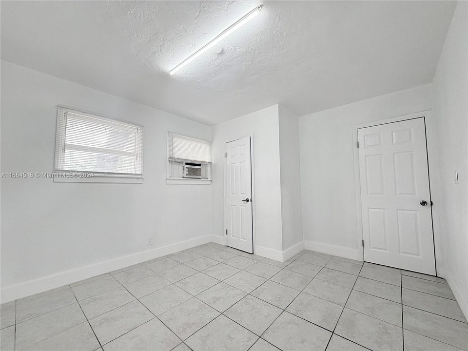 For Rent: $2,100 (2 beds, 1 baths, 5867 Square Feet)