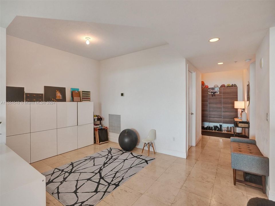 Active With Contract: $395,000 (2 beds, 2 baths, 1743 Square Feet)