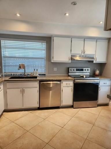 For Rent: $2,700 (2 beds, 1 baths, 1010 Square Feet)