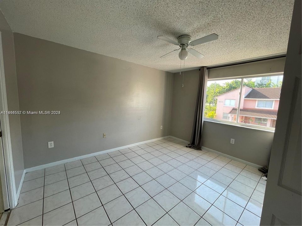 For Rent: $2,500 (2 beds, 2 baths, 857 Square Feet)