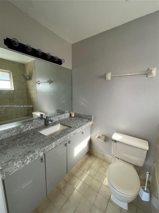 For Rent: $2,500 (2 beds, 2 baths, 857 Square Feet)