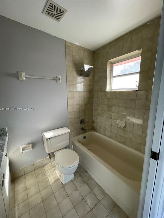 For Rent: $2,500 (2 beds, 2 baths, 857 Square Feet)