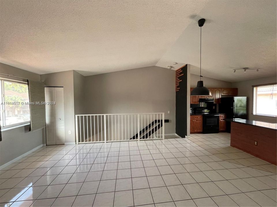 For Rent: $2,500 (2 beds, 2 baths, 857 Square Feet)