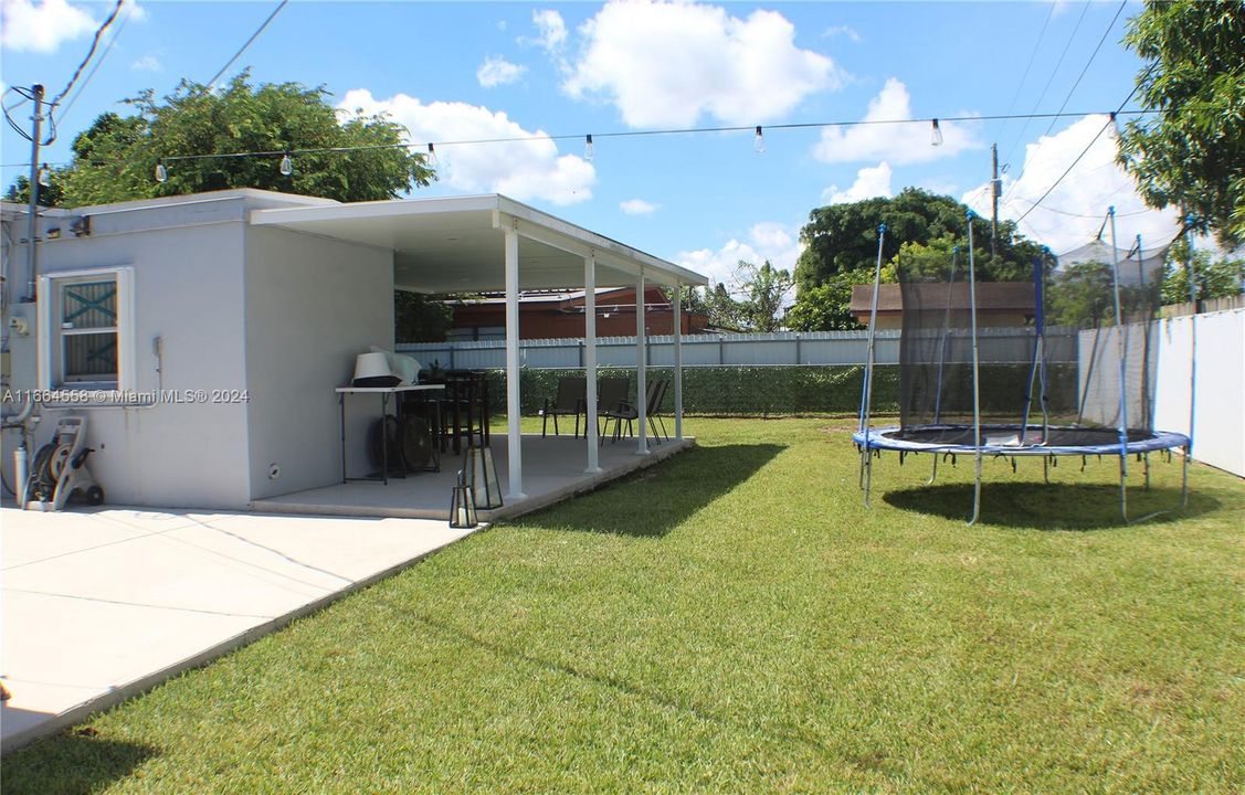 En Venta: $545,000 (3 camas, 1 baños, 1110 Pies cuadrados)