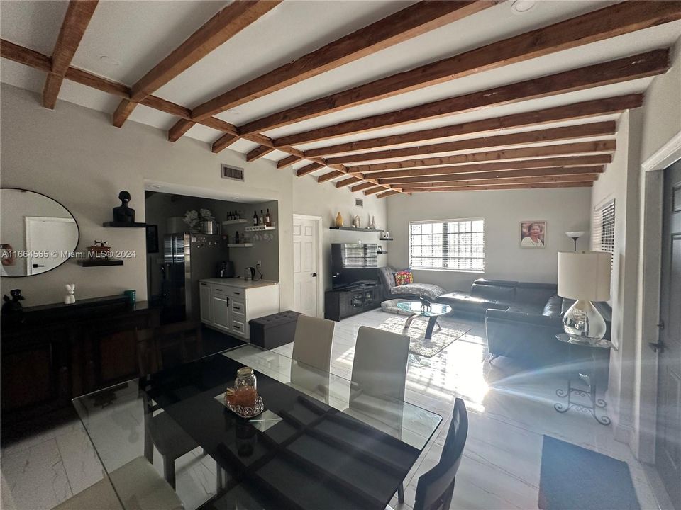 En Venta: $620,000 (4 camas, 1 baños, 1168 Pies cuadrados)