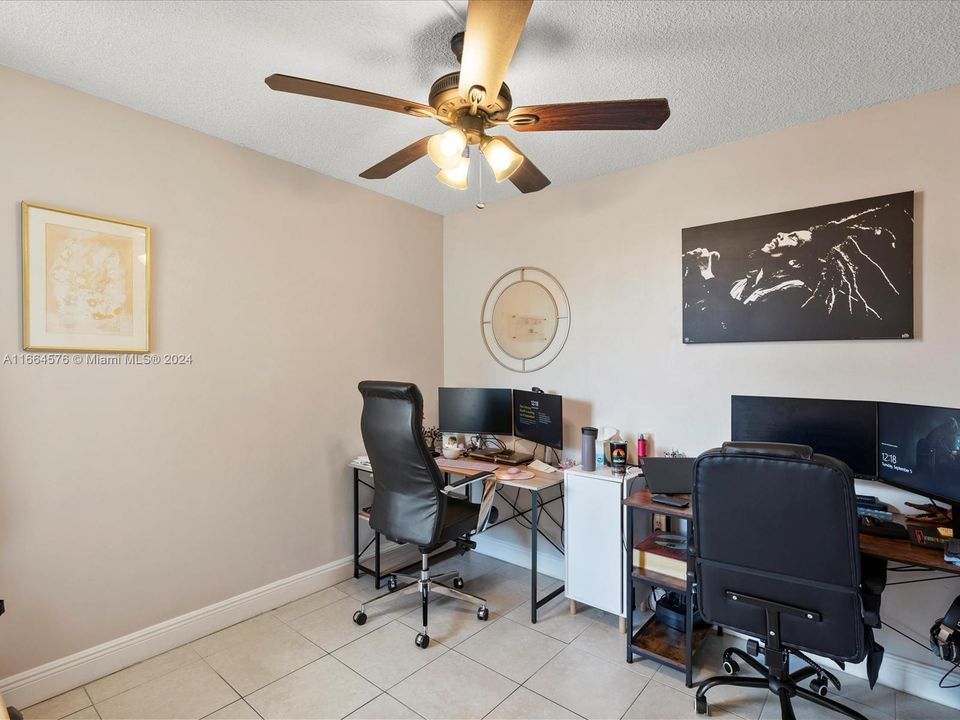 For Sale: $350,000 (3 beds, 2 baths, 1350 Square Feet)