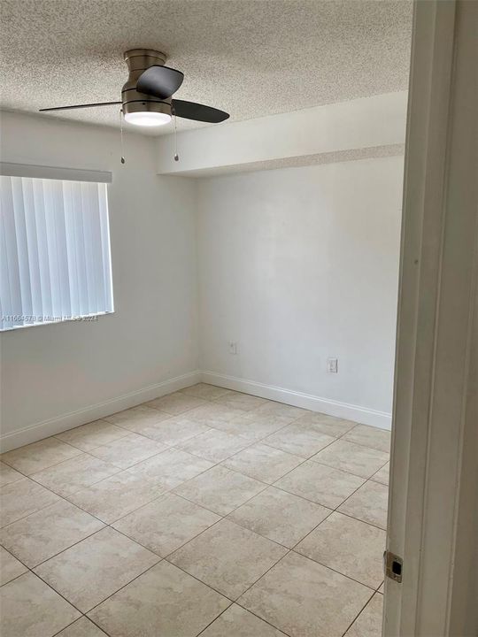 For Rent: $1,750 (1 beds, 1 baths, 687 Square Feet)