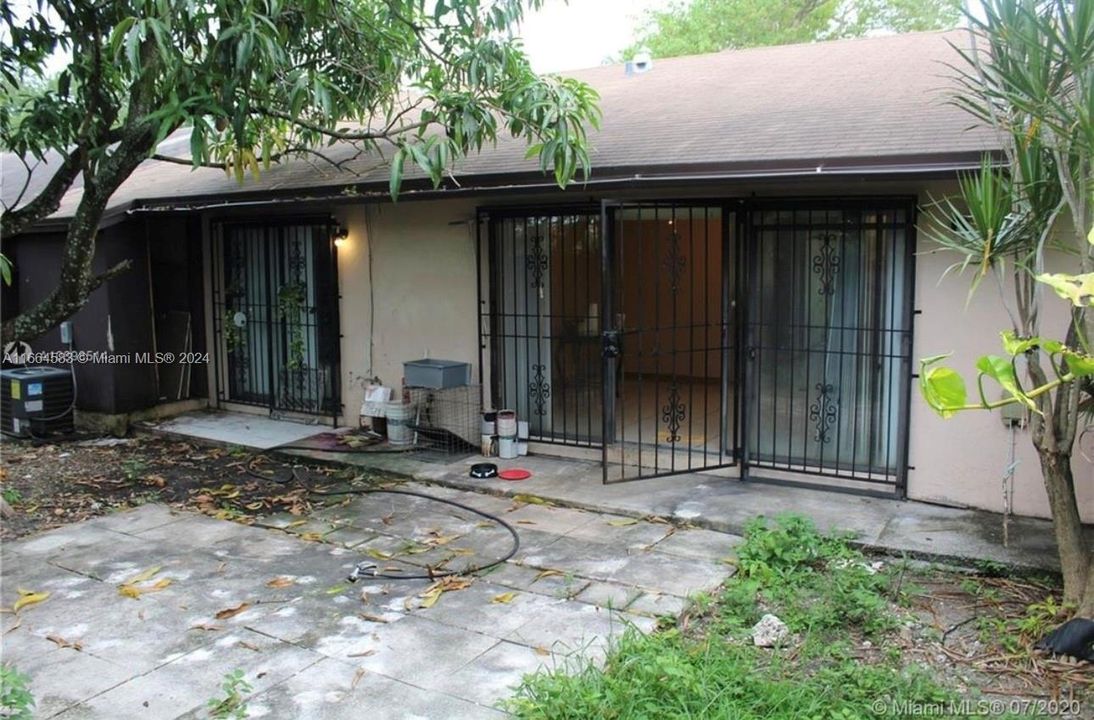 En Venta: $490,000 (3 camas, 2 baños, 1221 Pies cuadrados)