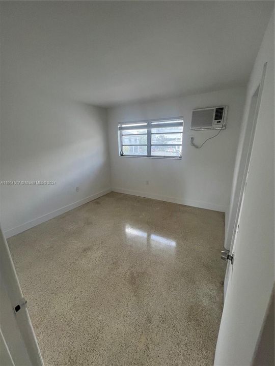 For Rent: $1,750 (1 beds, 1 baths, 470 Square Feet)