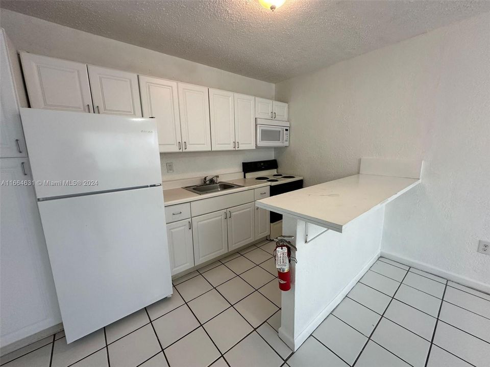 For Rent: $1,300 (1 beds, 1 baths, 0 Square Feet)