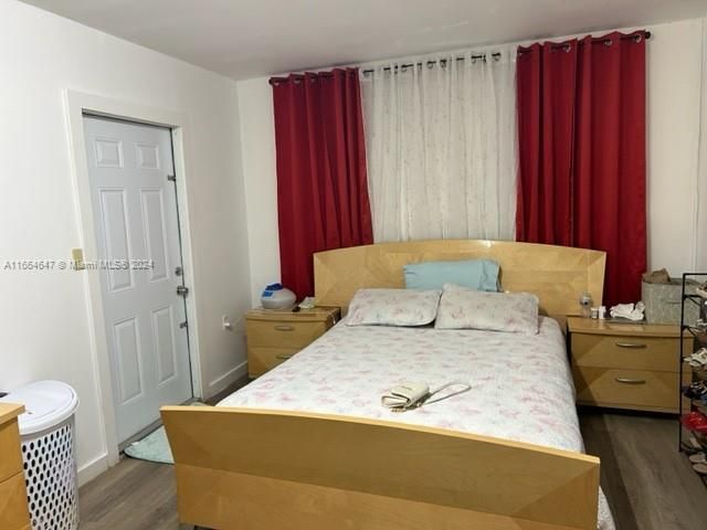 For Rent: $2,300 (2 beds, 1 baths, 1725 Square Feet)