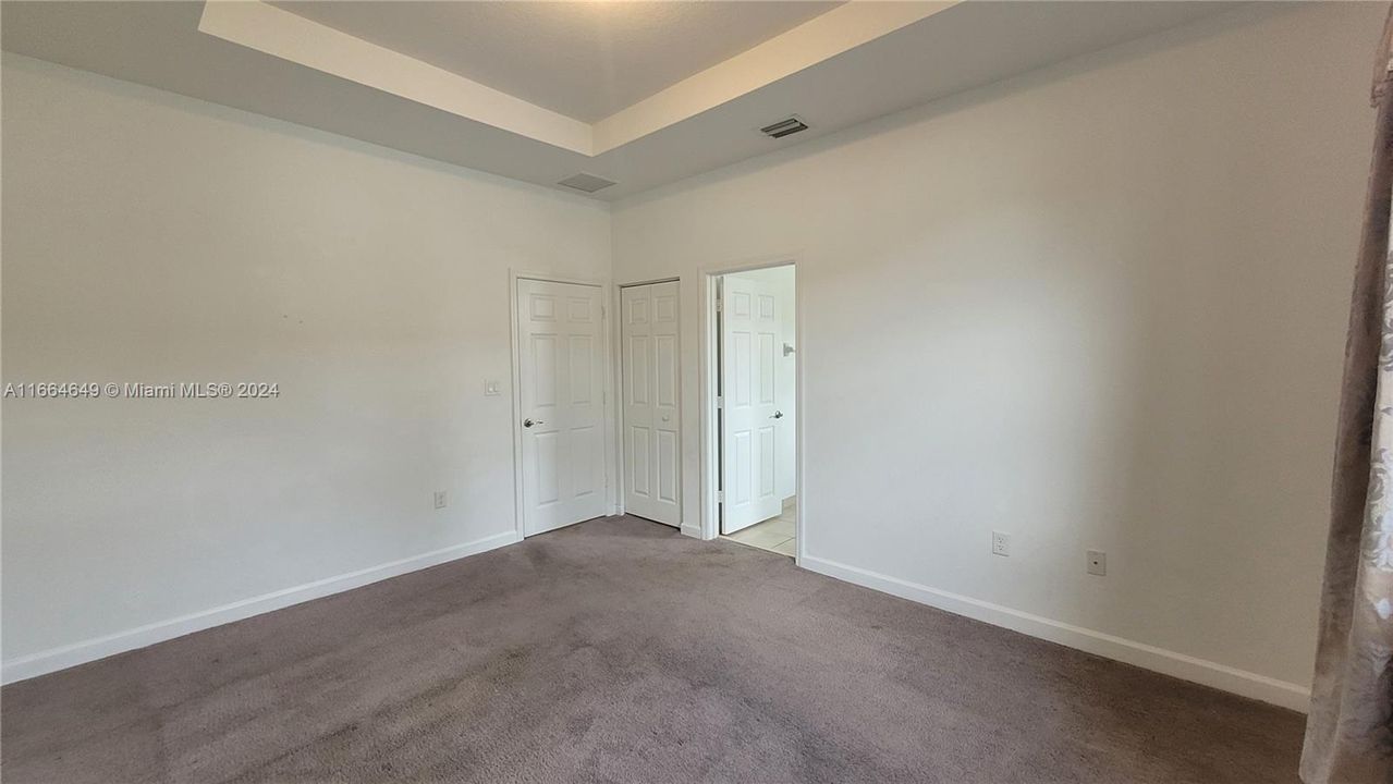 For Rent: $2,500 (3 beds, 2 baths, 1565 Square Feet)