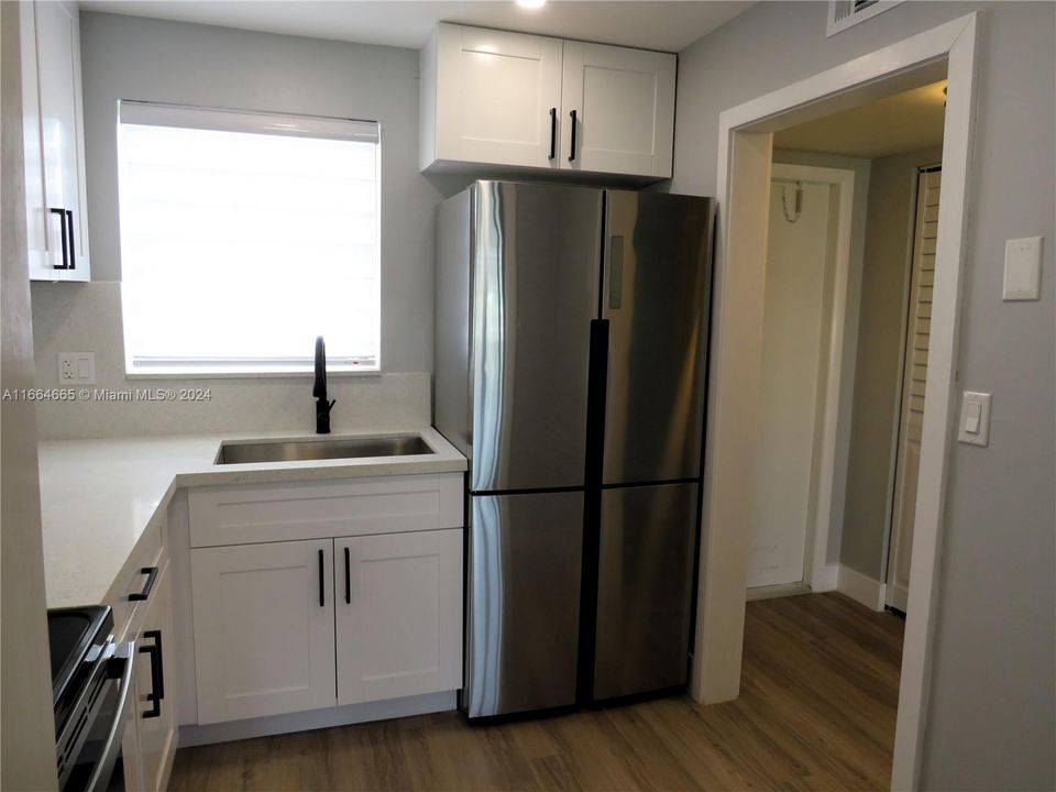 For Sale: $128,999 (1 beds, 1 baths, 640 Square Feet)