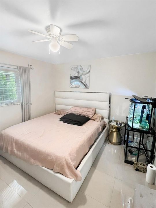 For Sale: $480,000 (2 beds, 1 baths, 883 Square Feet)