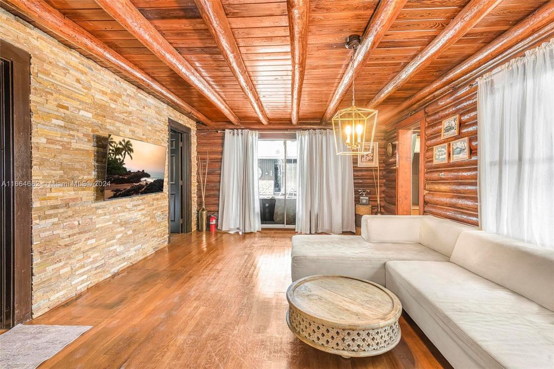 En Venta: $1,495,000 (4 camas, 3 baños, 2306 Pies cuadrados)