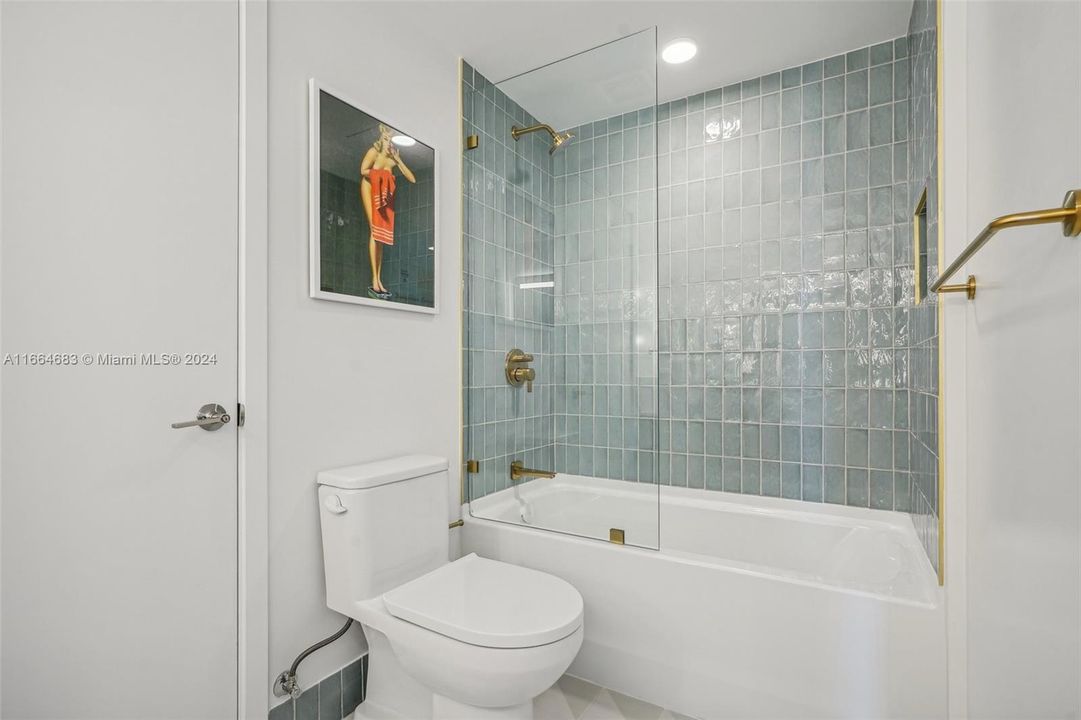 For Sale: $899,000 (1 beds, 1 baths, 540 Square Feet)