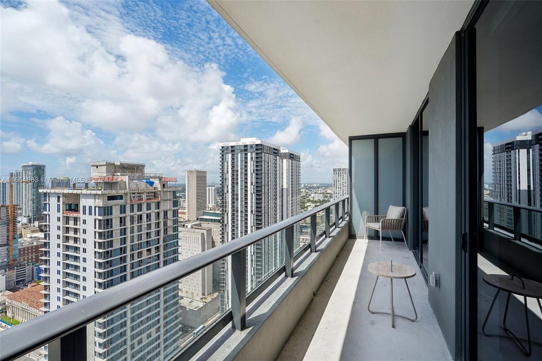 For Sale: $899,000 (1 beds, 1 baths, 540 Square Feet)