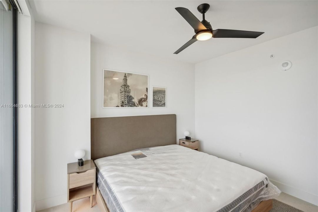 For Sale: $899,000 (1 beds, 1 baths, 540 Square Feet)