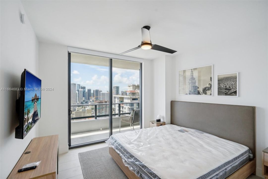 For Sale: $899,000 (1 beds, 1 baths, 540 Square Feet)