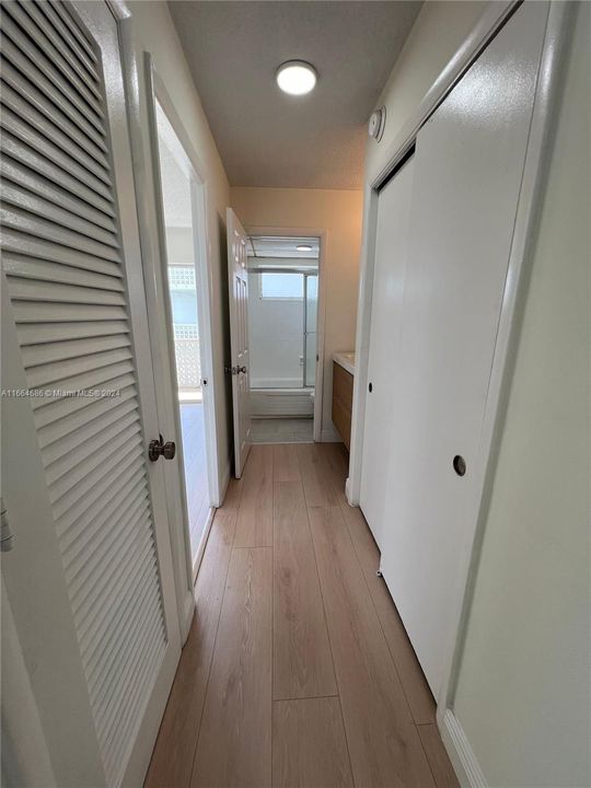 For Rent: $2,350 (1 beds, 1 baths, 667 Square Feet)