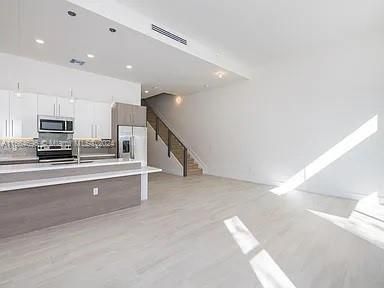 For Sale: $489,900 (2 beds, 2 baths, 1520 Square Feet)