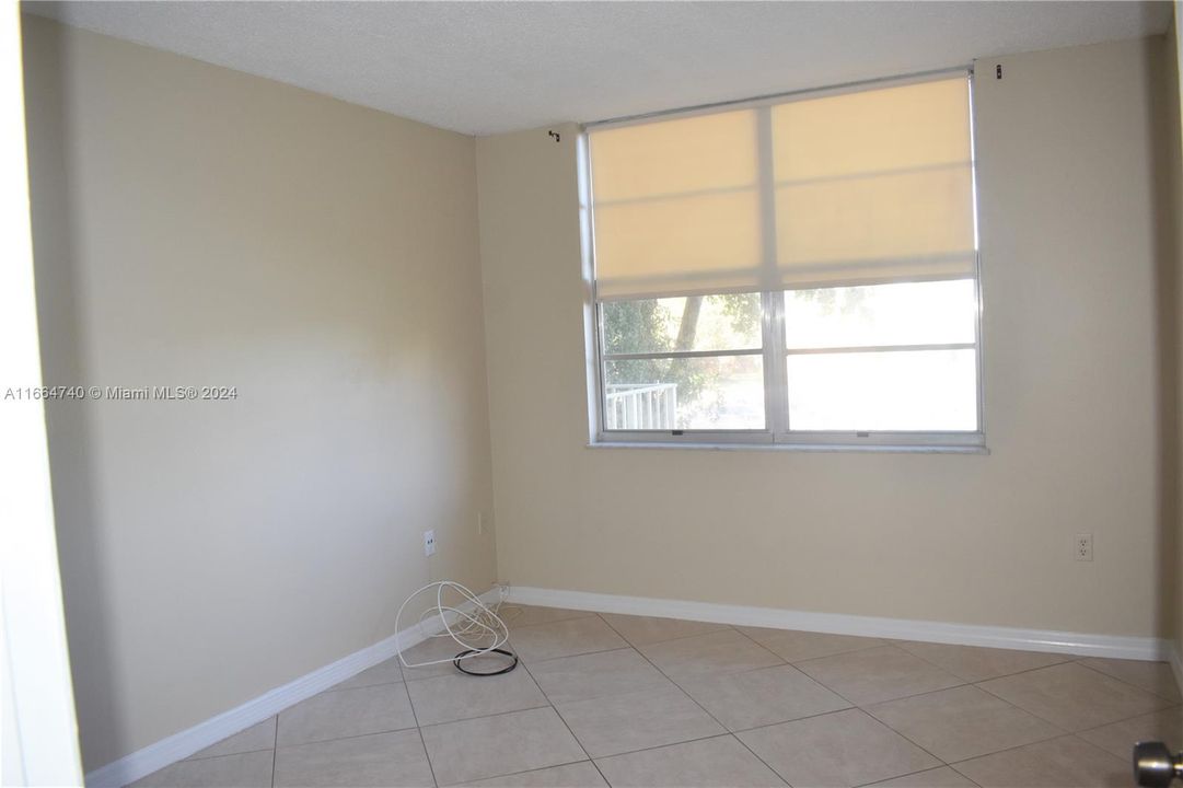 For Rent: $2,400 (2 beds, 2 baths, 1253 Square Feet)